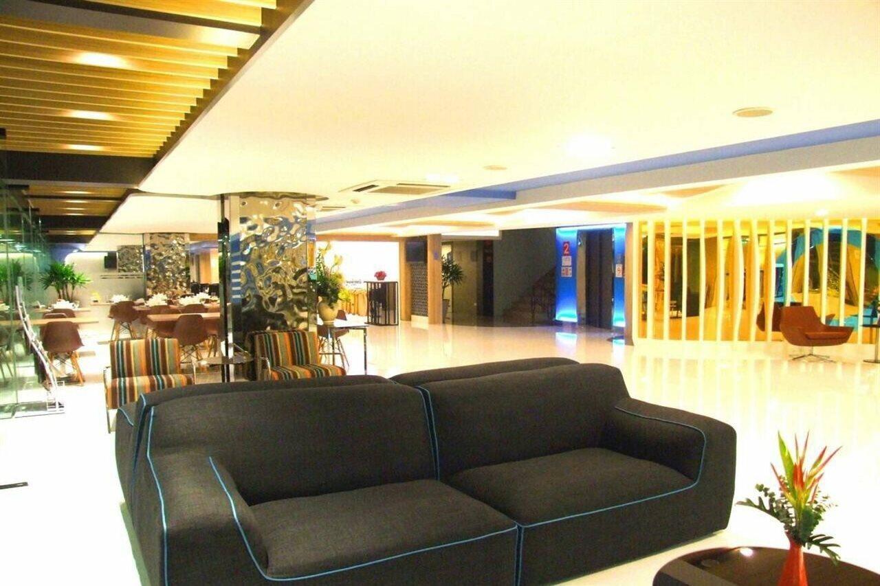 בנגקוק Grand Tower Inn Sathorn Hotel מראה חיצוני תמונה