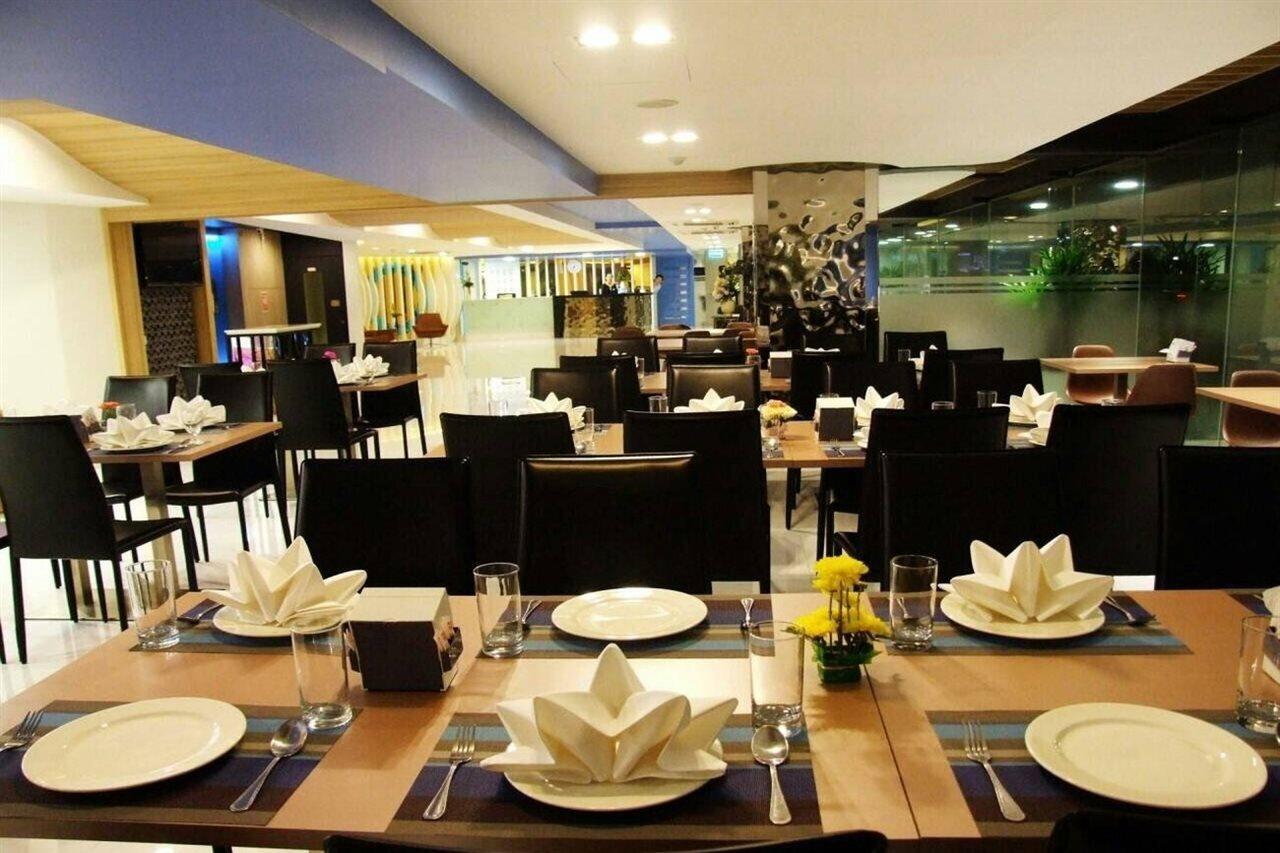 בנגקוק Grand Tower Inn Sathorn Hotel מראה חיצוני תמונה