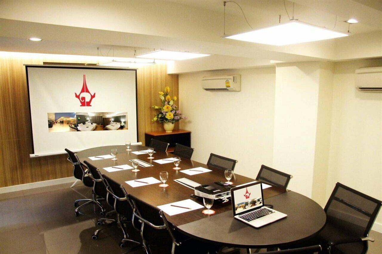 בנגקוק Grand Tower Inn Sathorn Hotel מראה חיצוני תמונה