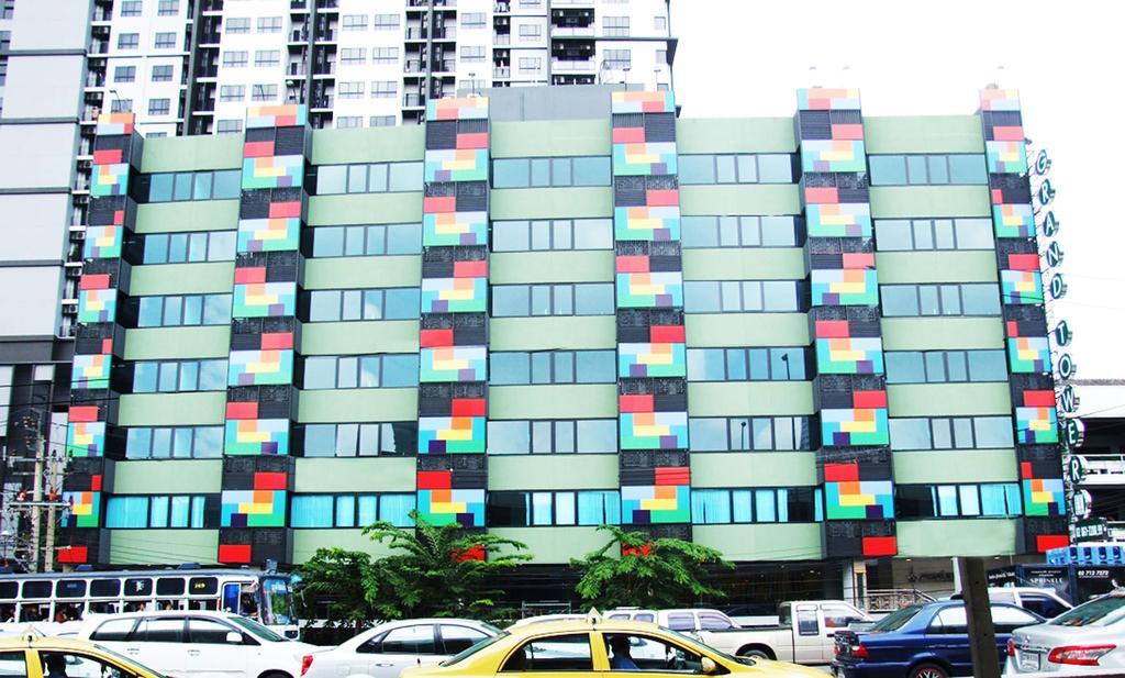 בנגקוק Grand Tower Inn Sathorn Hotel מראה חיצוני תמונה