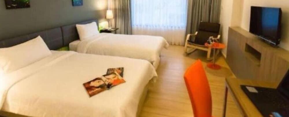בנגקוק Grand Tower Inn Sathorn Hotel מראה חיצוני תמונה