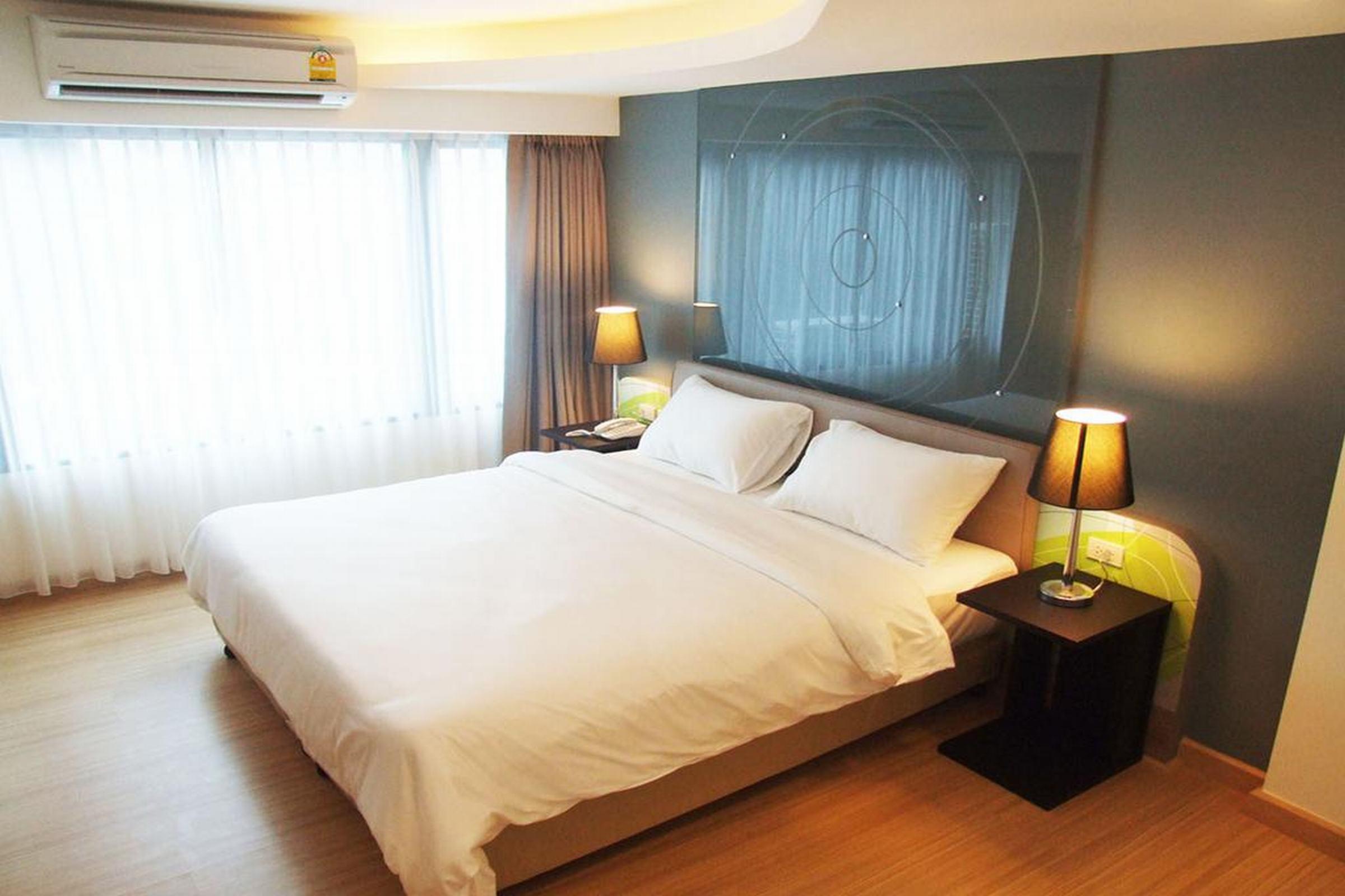בנגקוק Grand Tower Inn Sathorn Hotel מראה חיצוני תמונה
