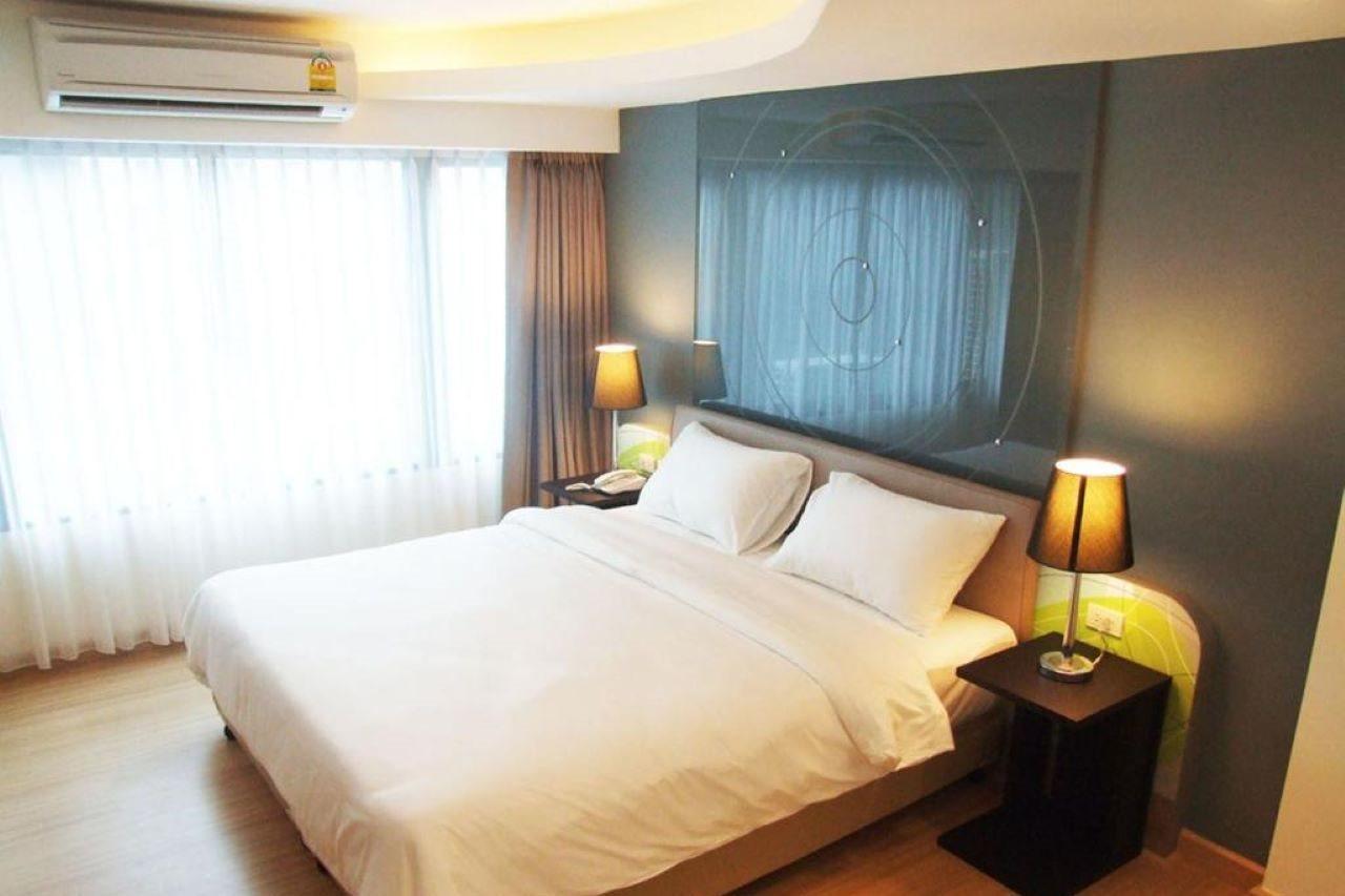 בנגקוק Grand Tower Inn Sathorn Hotel מראה חיצוני תמונה