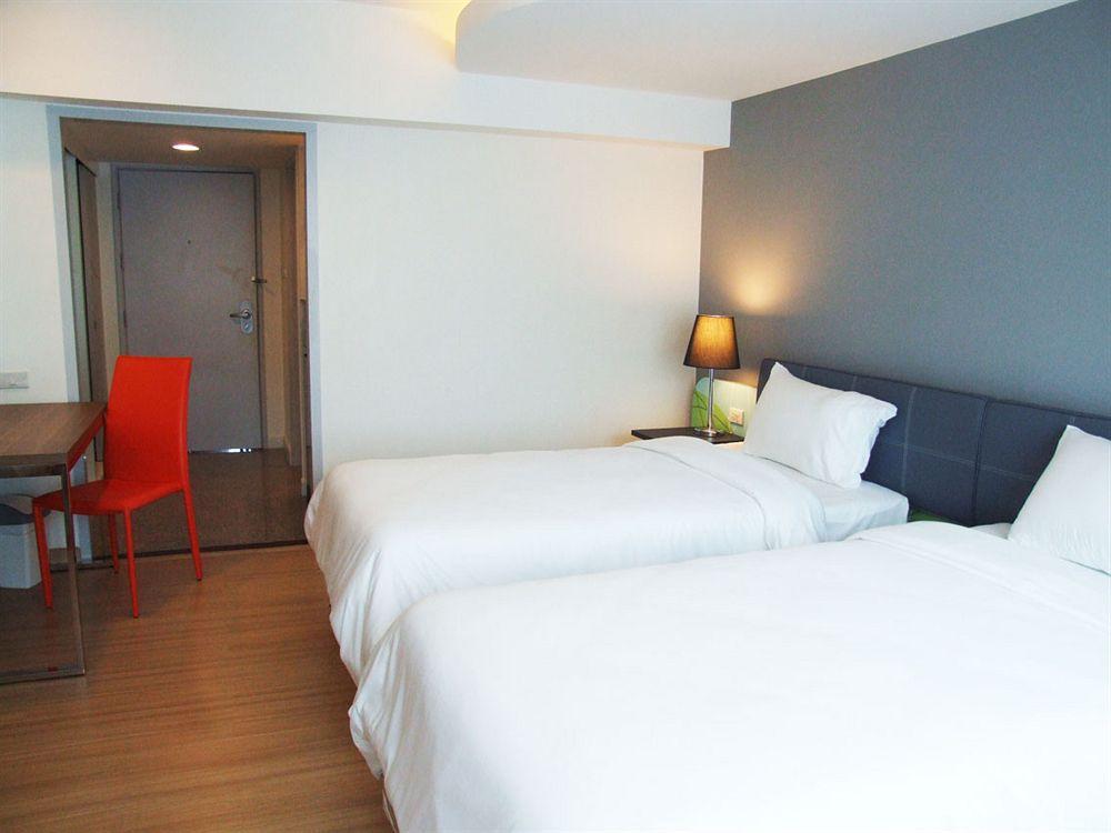 בנגקוק Grand Tower Inn Sathorn Hotel מראה חיצוני תמונה