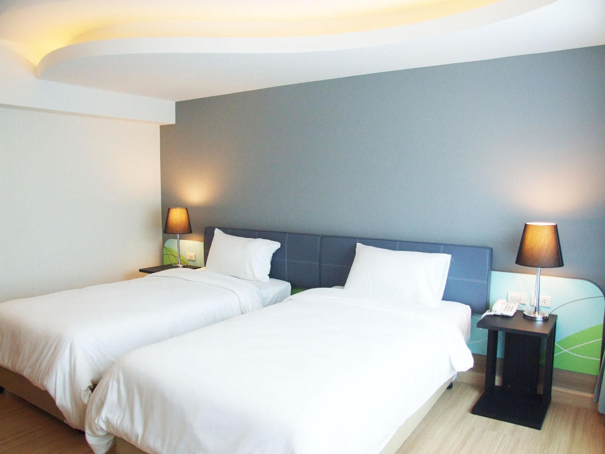 בנגקוק Grand Tower Inn Sathorn Hotel מראה חיצוני תמונה