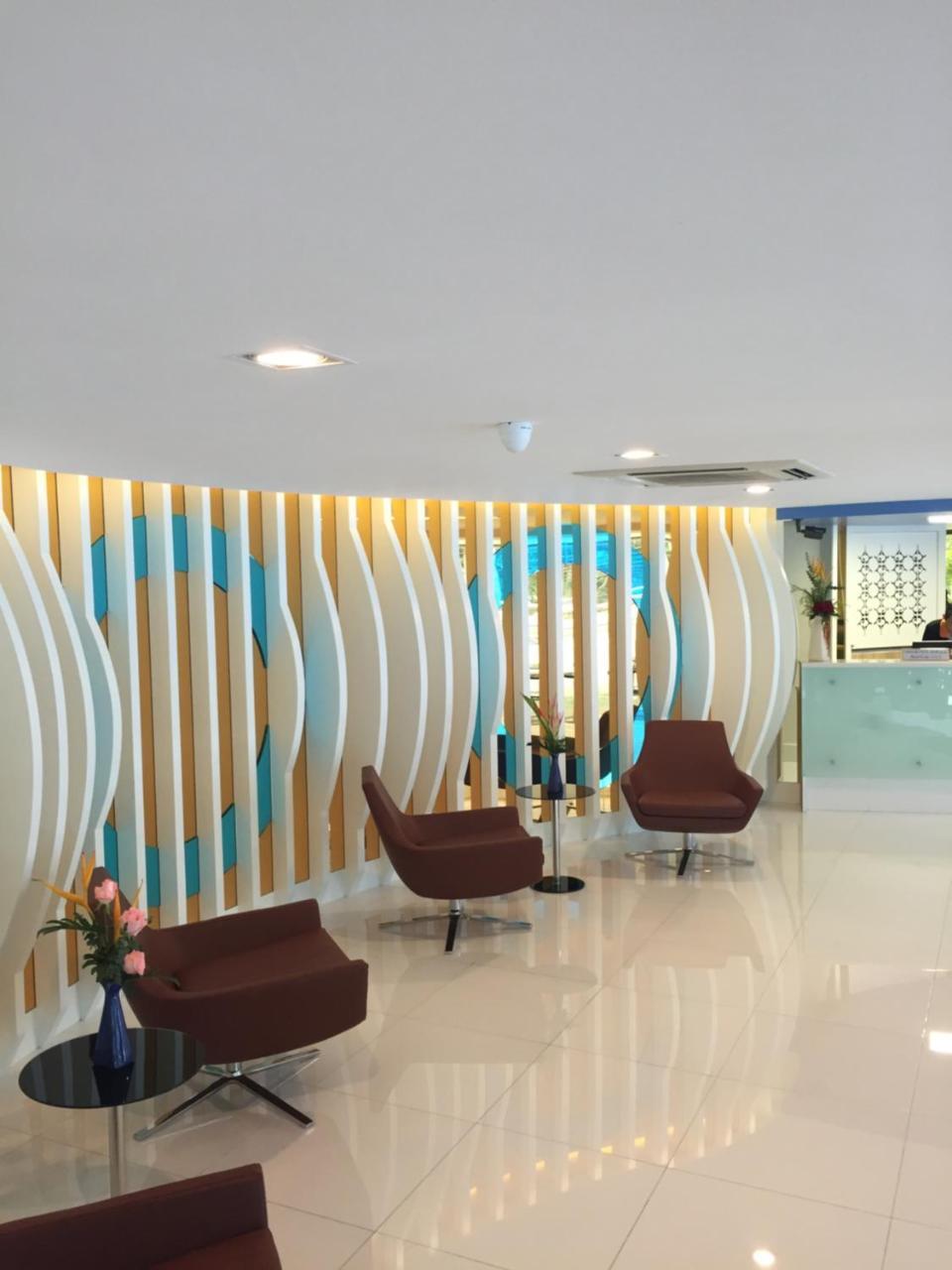 בנגקוק Grand Tower Inn Sathorn Hotel מראה חיצוני תמונה