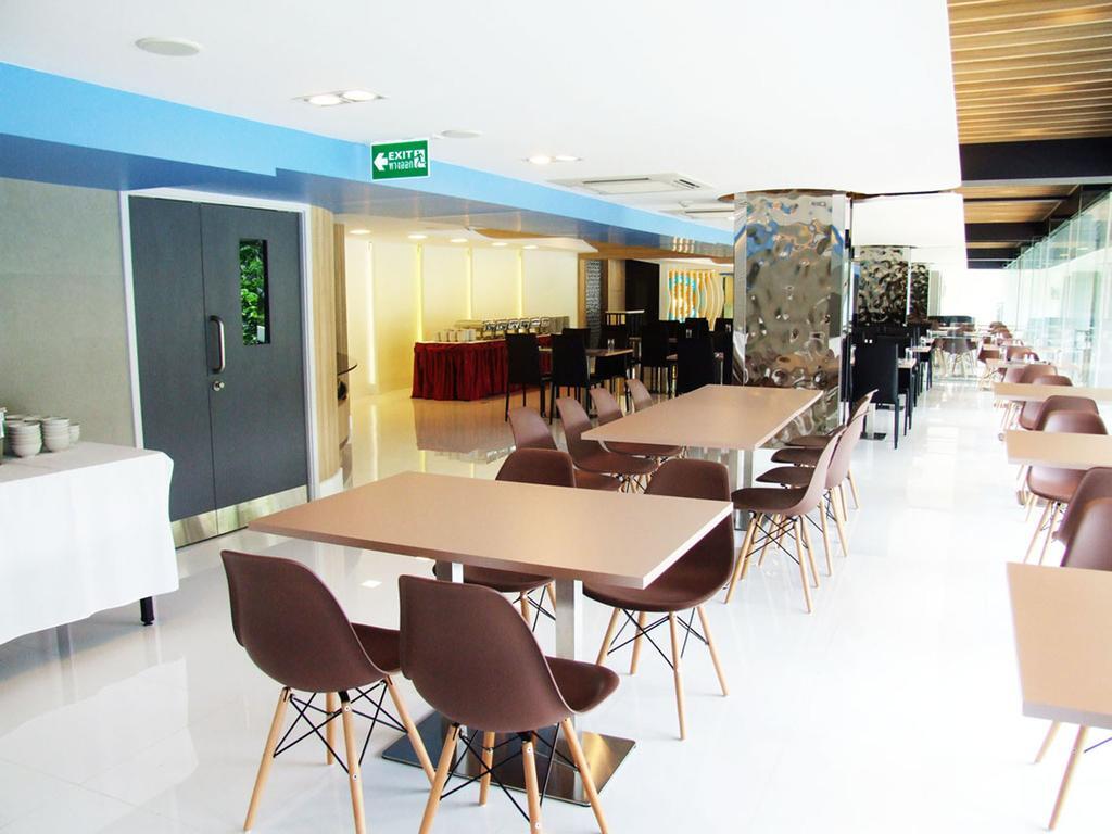 בנגקוק Grand Tower Inn Sathorn Hotel מראה חיצוני תמונה